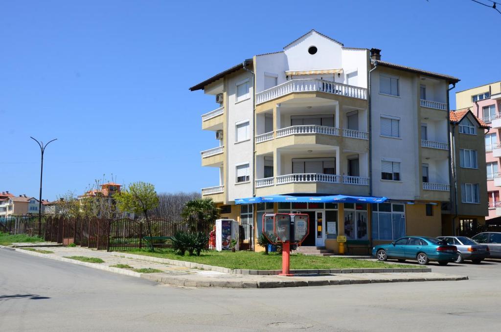 Kirovi House - Guest Rooms Tsarevo Buitenkant foto